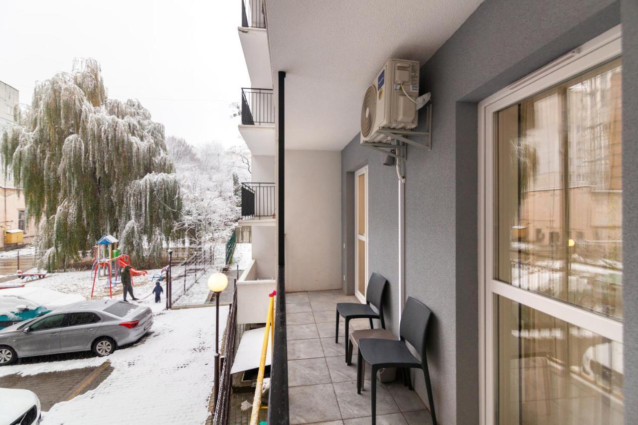 2 Bedrooms Apartments Levia 2 Лвив Екстериор снимка