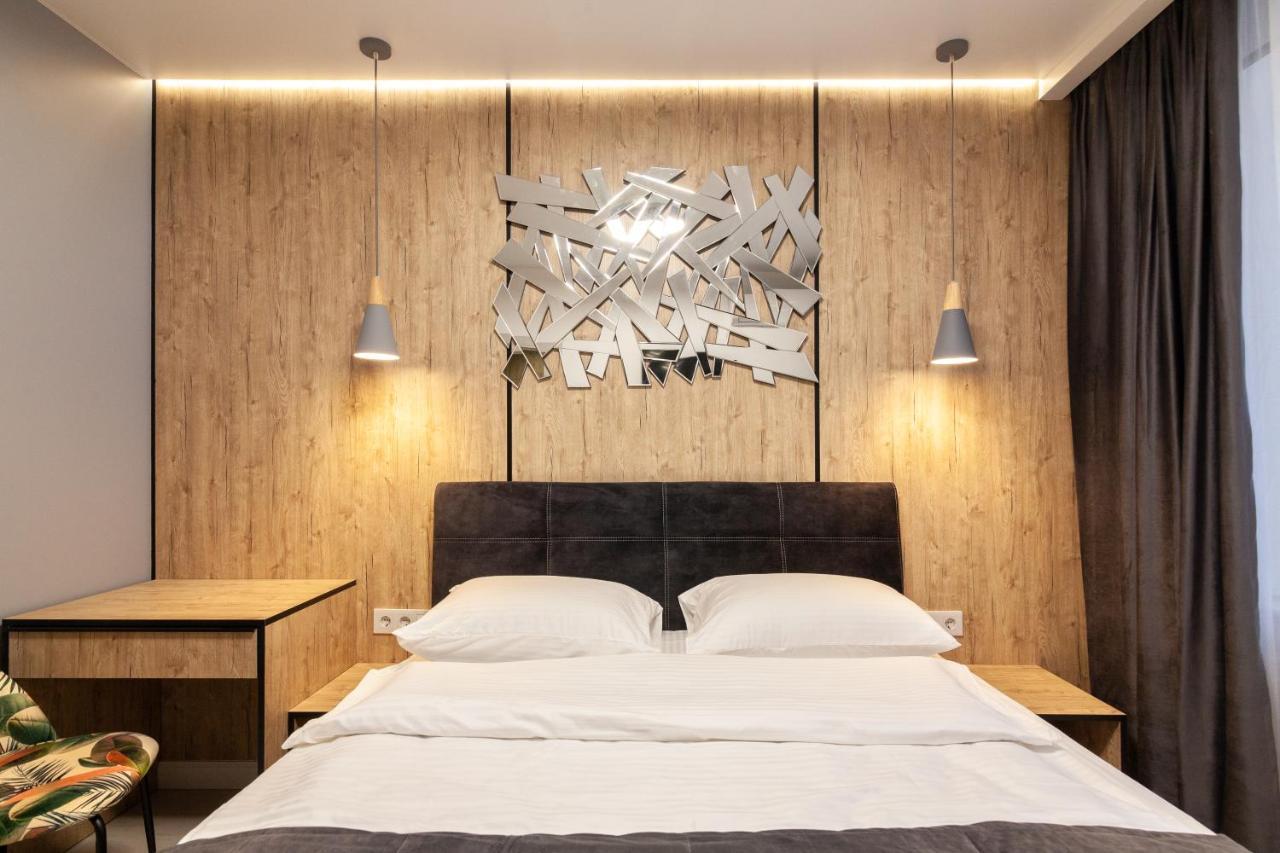 2 Bedrooms Apartments Levia 2 Лвив Екстериор снимка