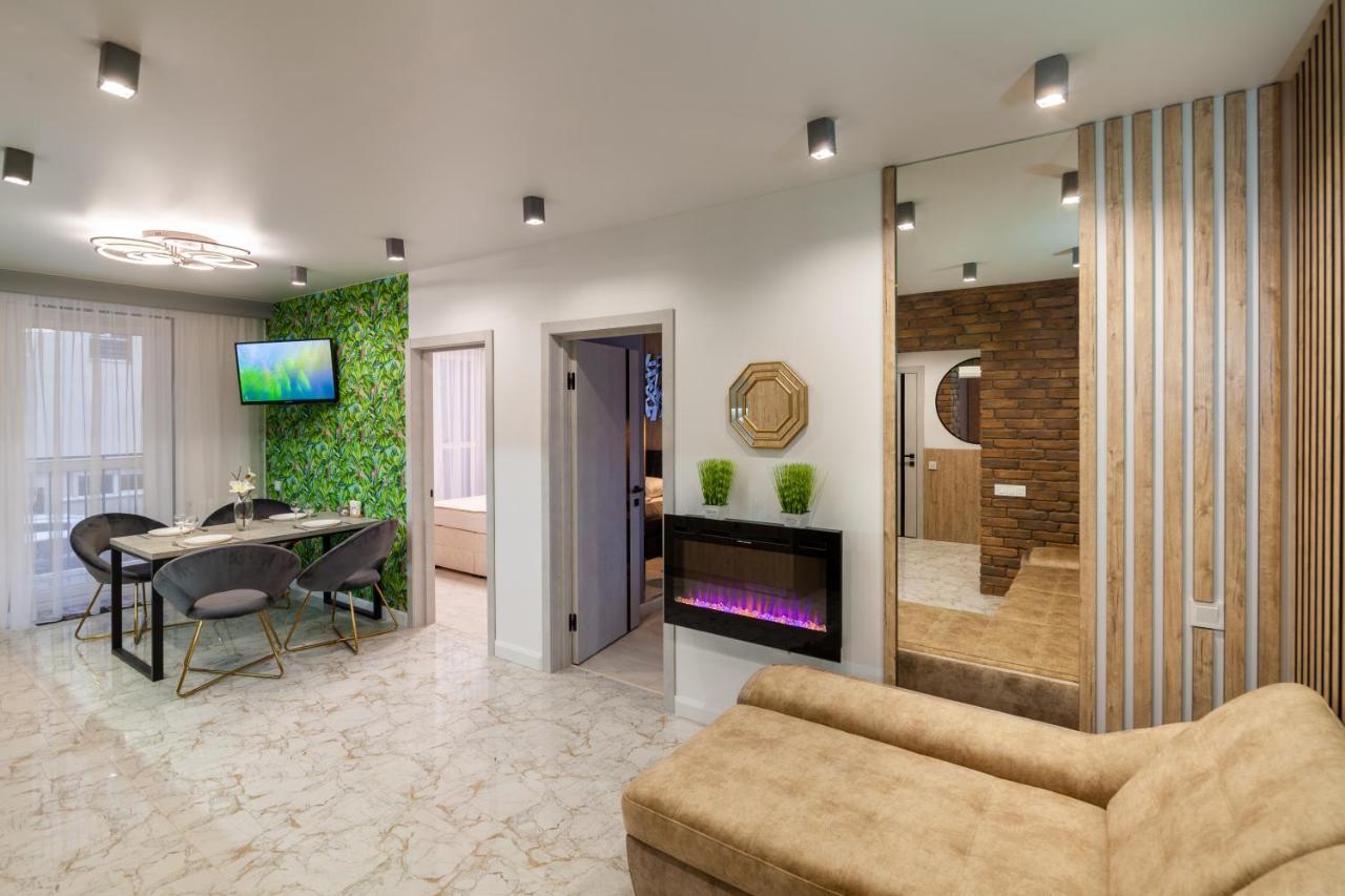 2 Bedrooms Apartments Levia 2 Лвив Екстериор снимка