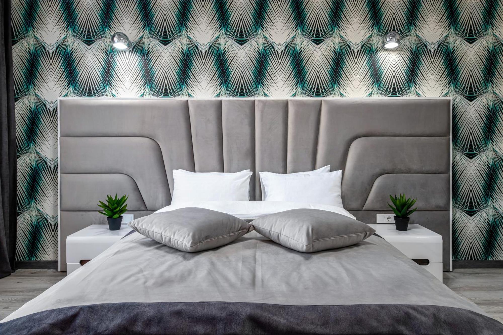 2 Bedrooms Apartments Levia 2 Лвив Екстериор снимка