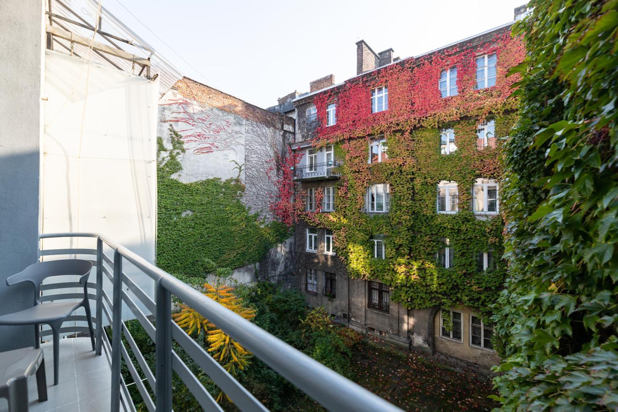 2 Bedrooms Apartments Levia 2 Лвив Екстериор снимка