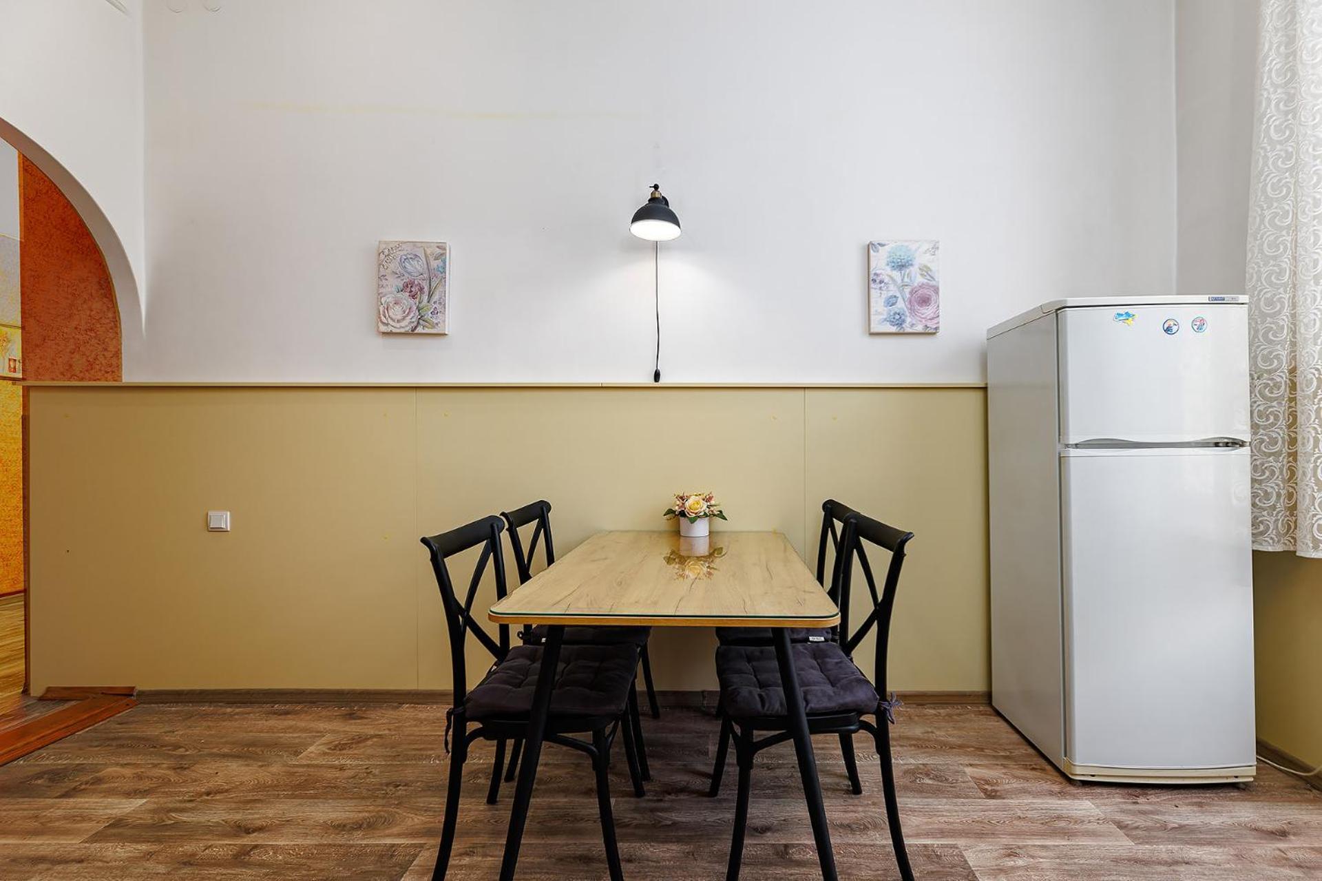 2 Bedrooms Apartments Levia 2 Лвив Екстериор снимка