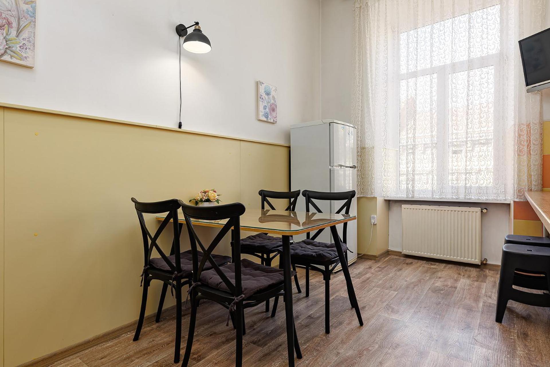 2 Bedrooms Apartments Levia 2 Лвив Екстериор снимка