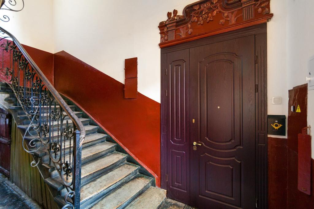 2 Bedrooms Apartments Levia 2 Лвив Екстериор снимка
